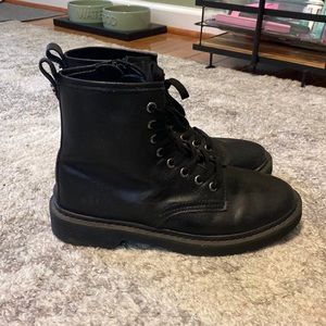 Steve Madden Combat boots